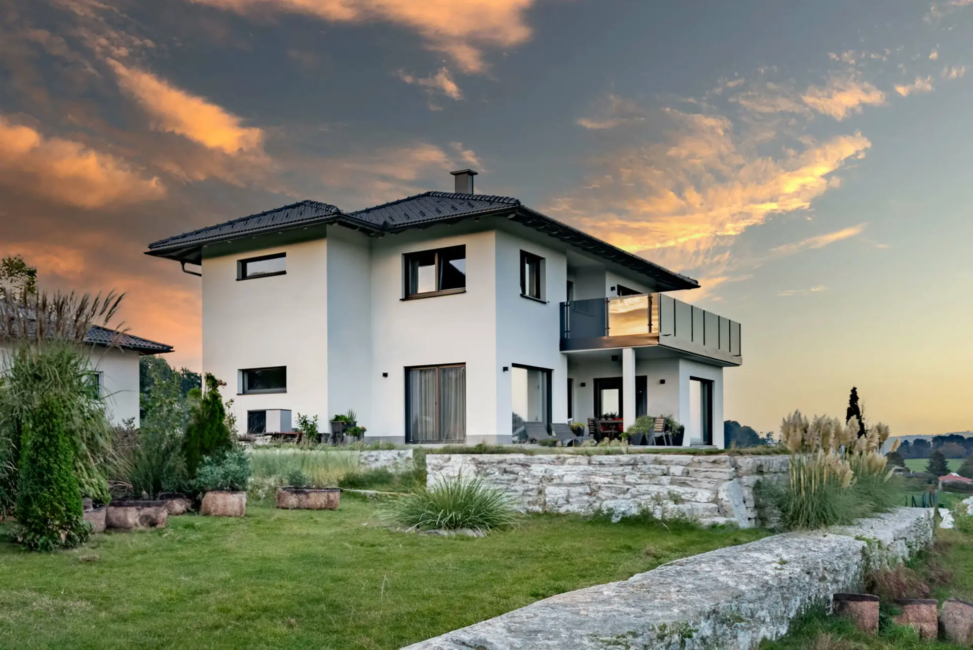 Villa mit Edelstahl Balkon